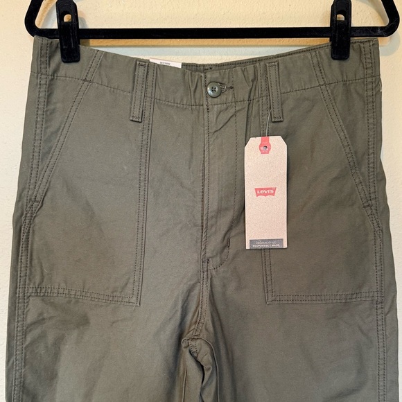 Levis Ribcage Straight Olive Green Cargo Pant NWT Size 31 - Picture 4 of 8